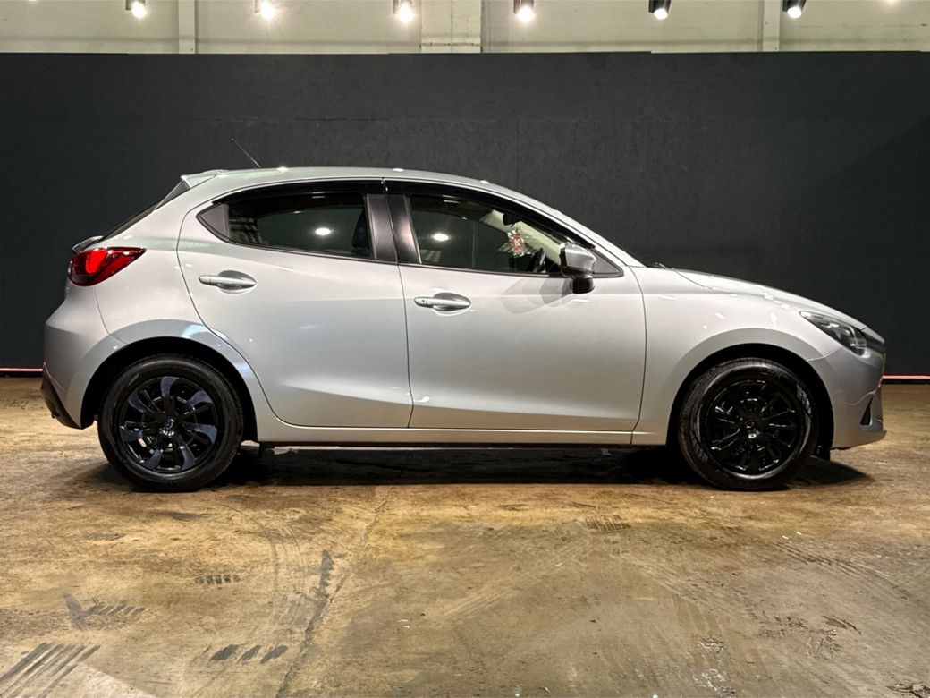 2017 Mazda Demio