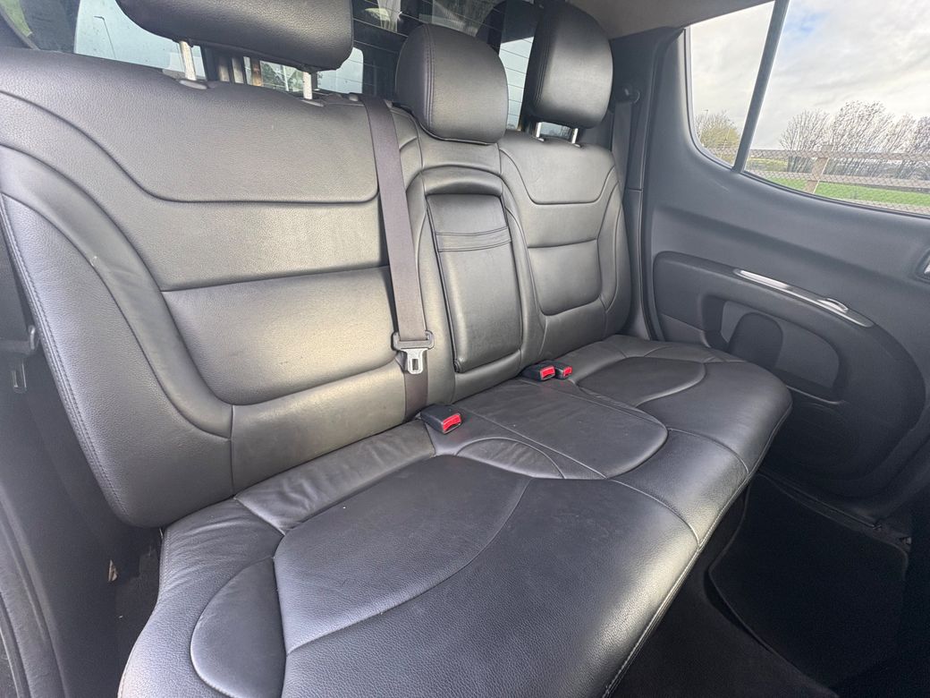 2014 Mitsubishi L200
