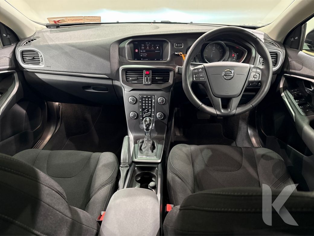 2019 Volvo V40