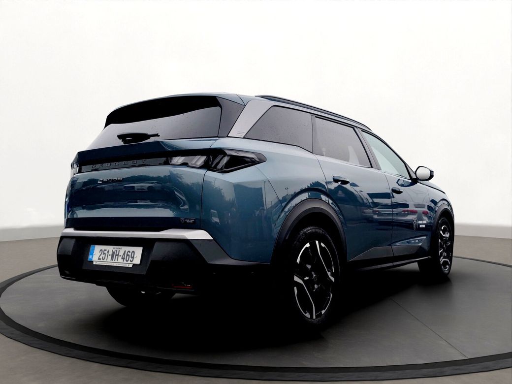 2025 Peugeot 5008