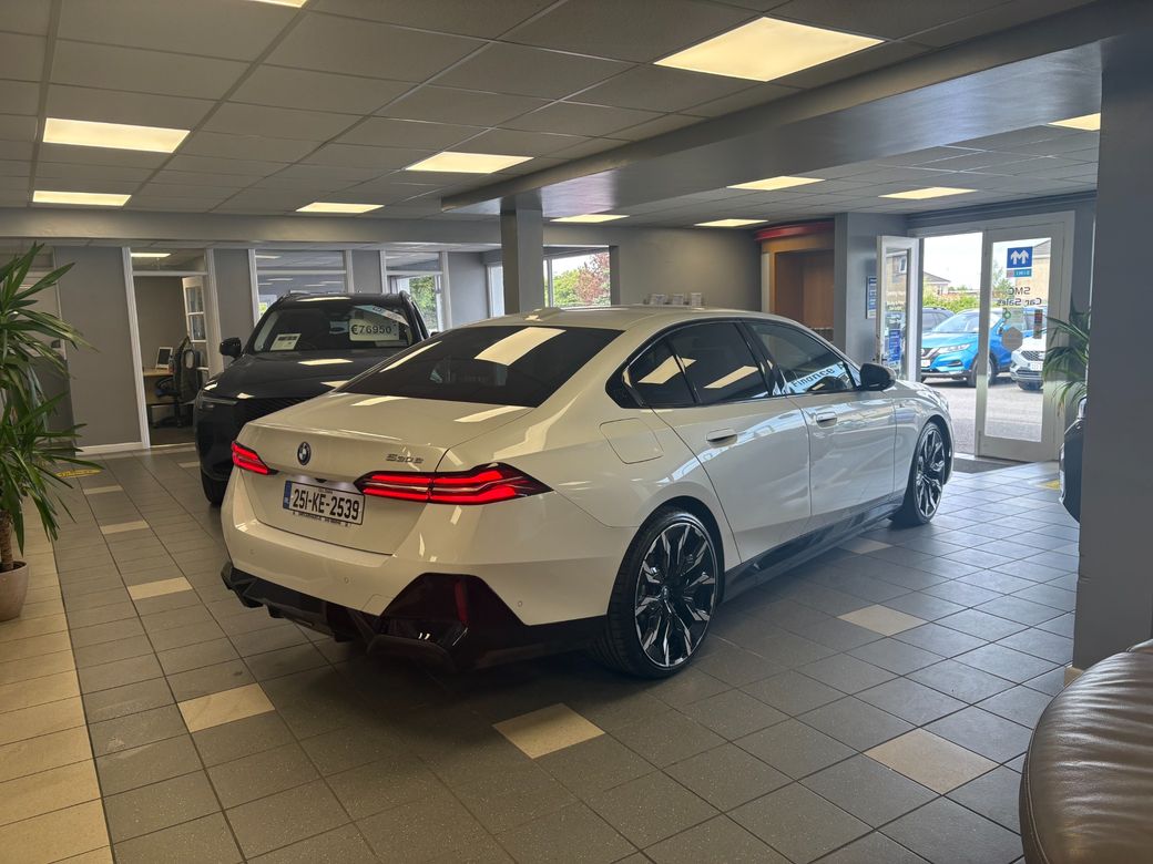 2025 BMW 530