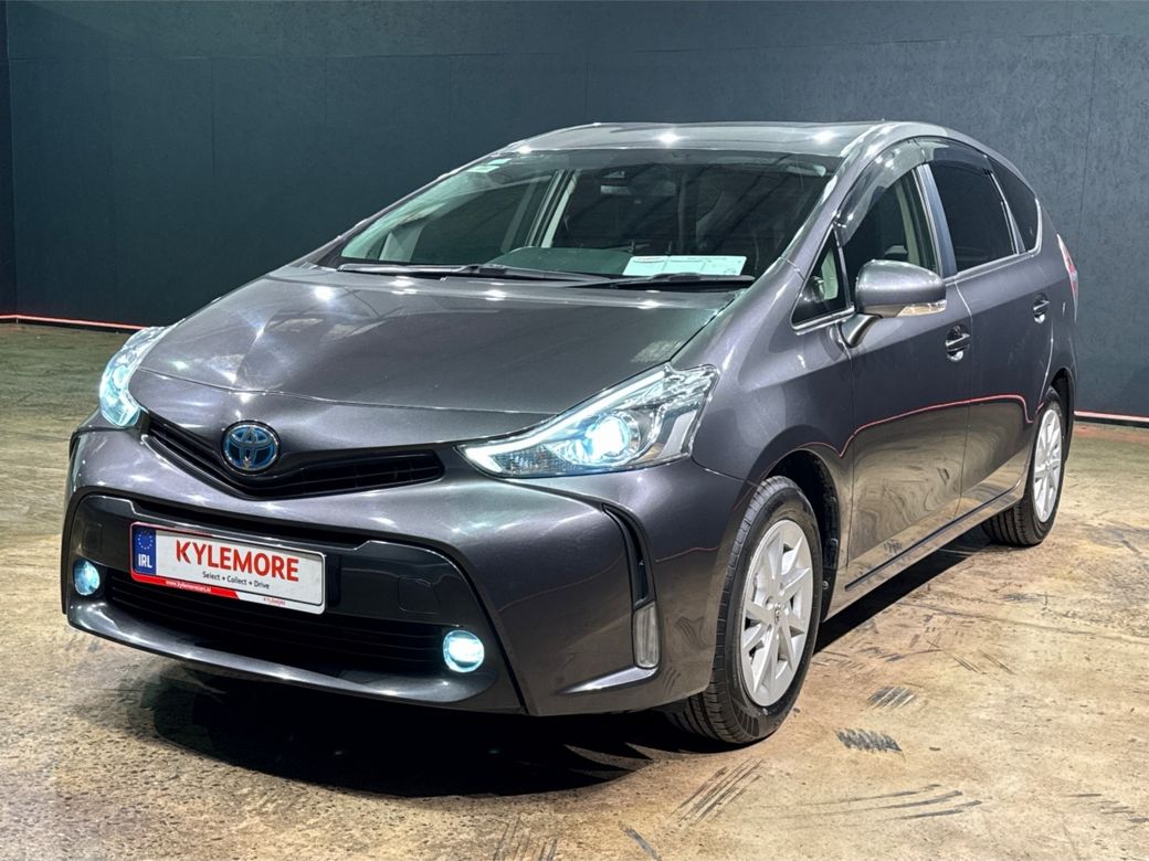 2020 Toyota Prius Alpha