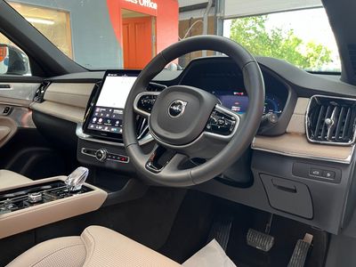 2025 Volvo XC90