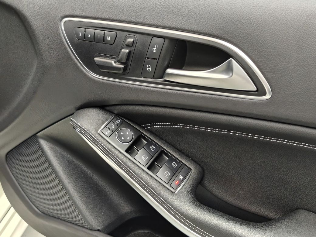 2015 Mercedes-Benz A 180