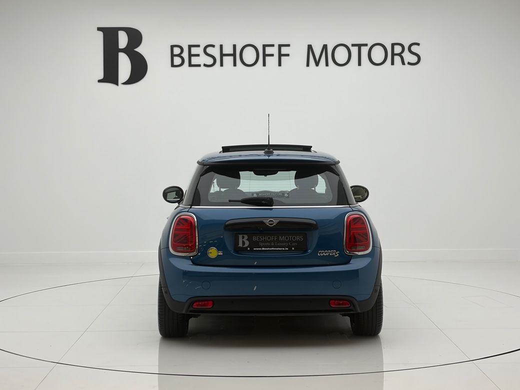 2024 Mini Hatch