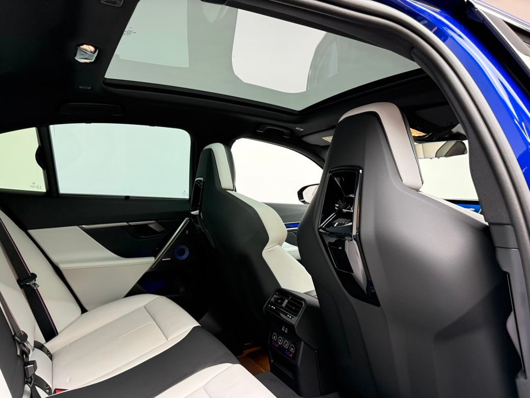 2025 BMW M5