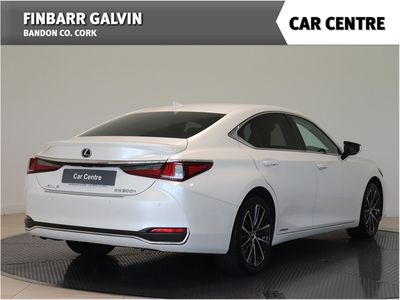 2022 Lexus ES 300h