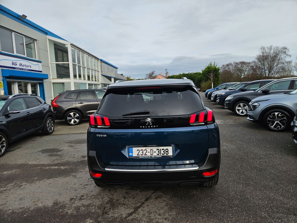 2023 Peugeot 5008