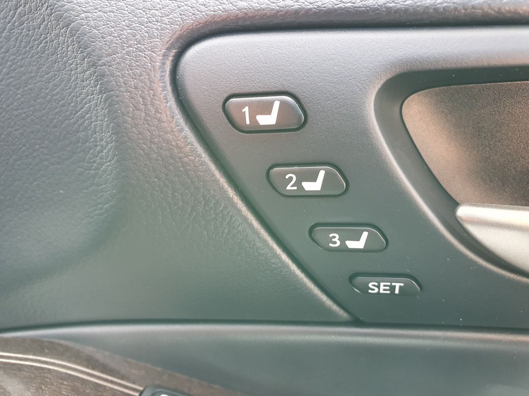 2018 Lexus IS 300h