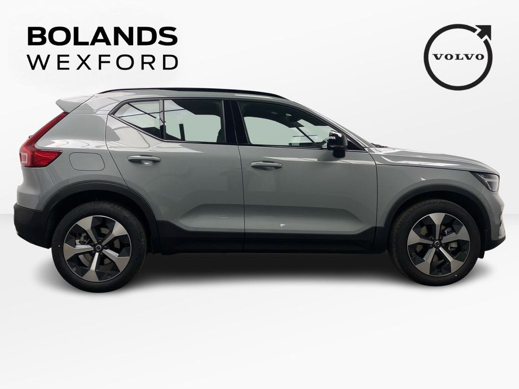 2026 Volvo XC40