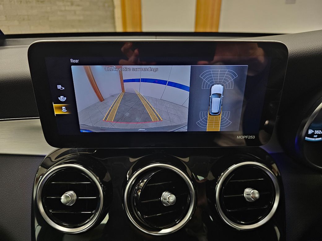 2022 Mercedes-Benz GLC Class
