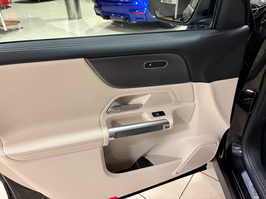 2023 Mercedes-Benz GLB Class