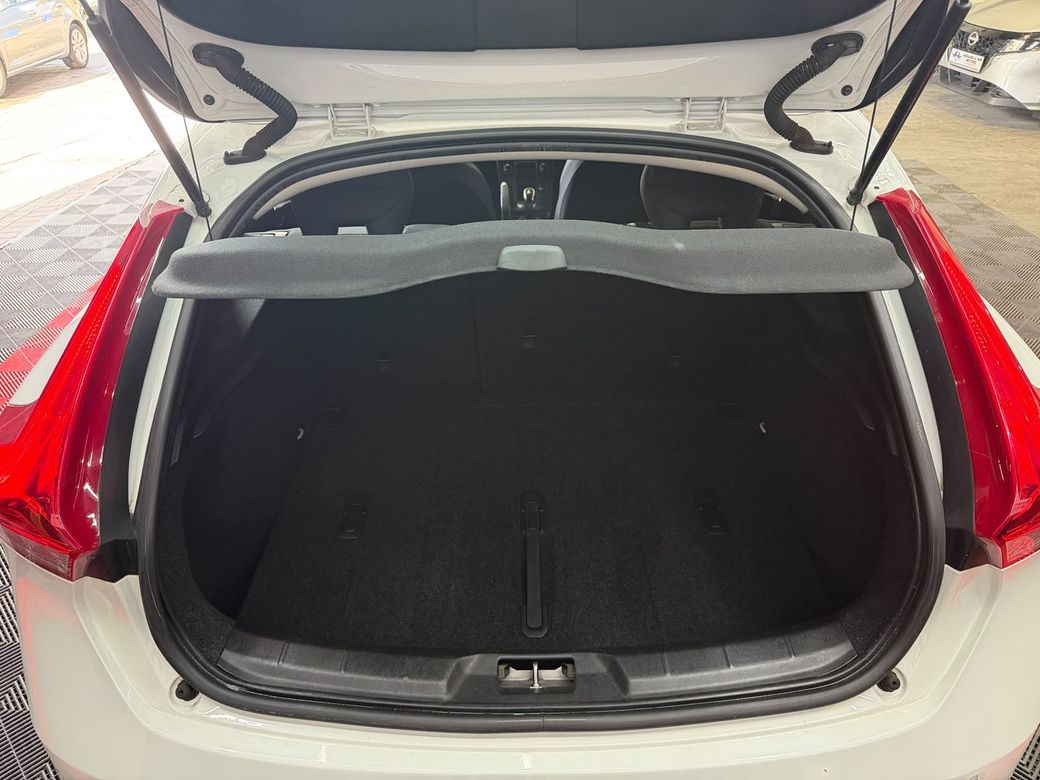 2015 Volvo V40