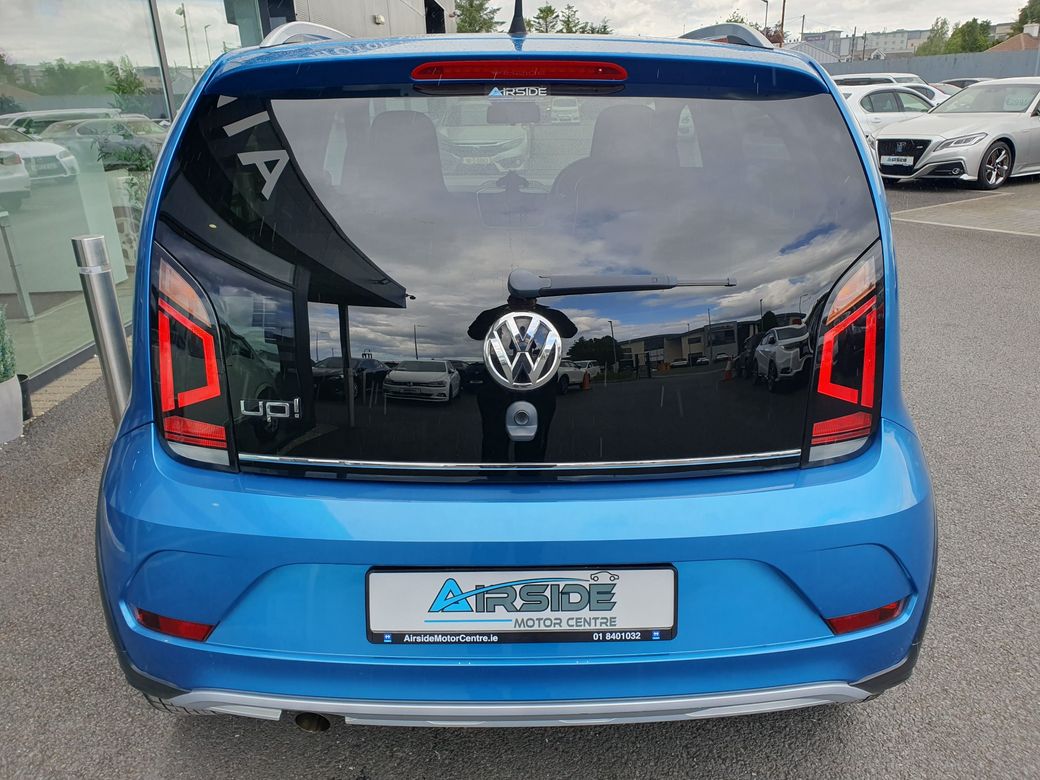 2017 Volkswagen up!
