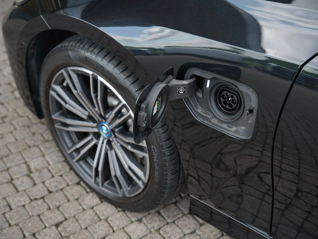 2022 BMW 330