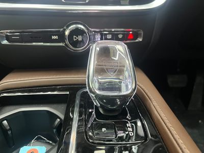2025 Volvo V60