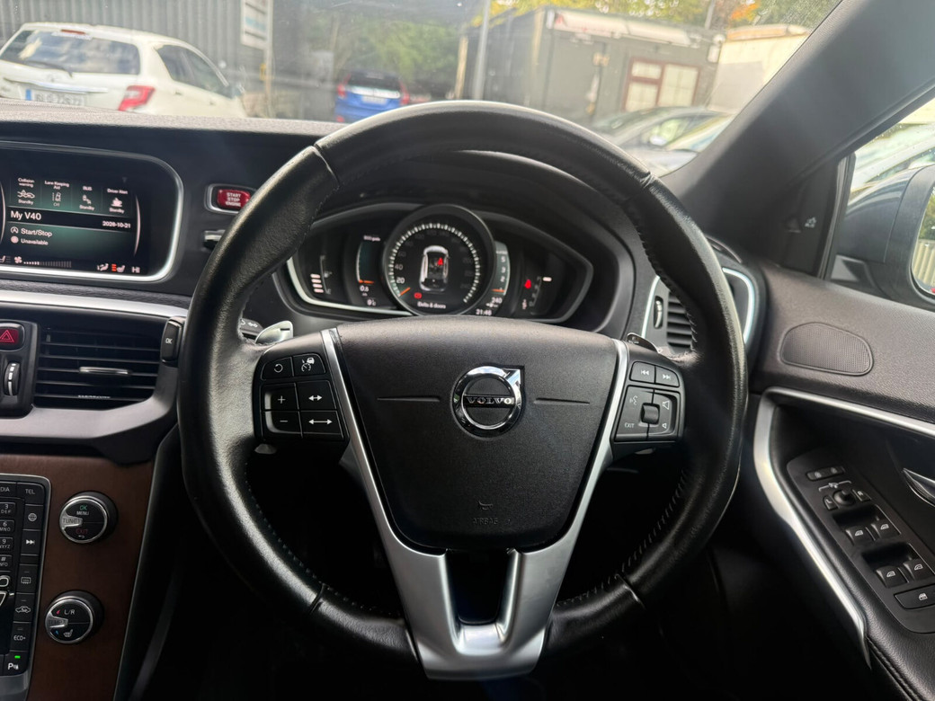2019 Volvo V40