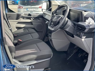 2025 Ford Transit Custom
