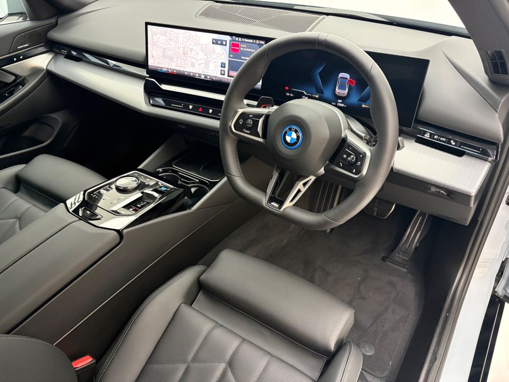 2025 BMW i5