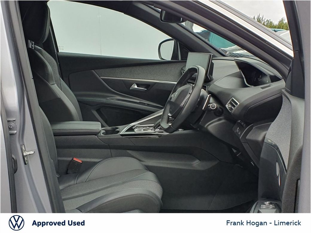 2023 Peugeot 5008