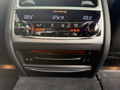 2022 BMW 745
