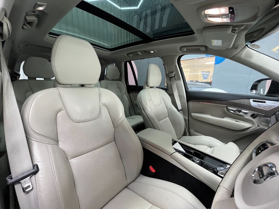 2023 Volvo XC90