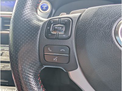 2017 Lexus IS 300h
