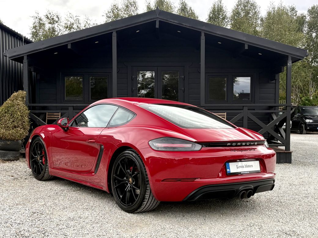 2021 Porsche Cayman