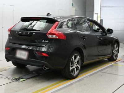 2017 Volvo V40