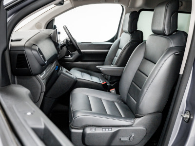 2025 Peugeot Traveller