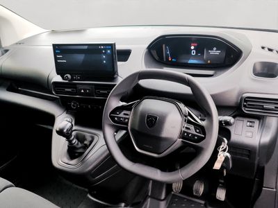 2025 Peugeot Partner