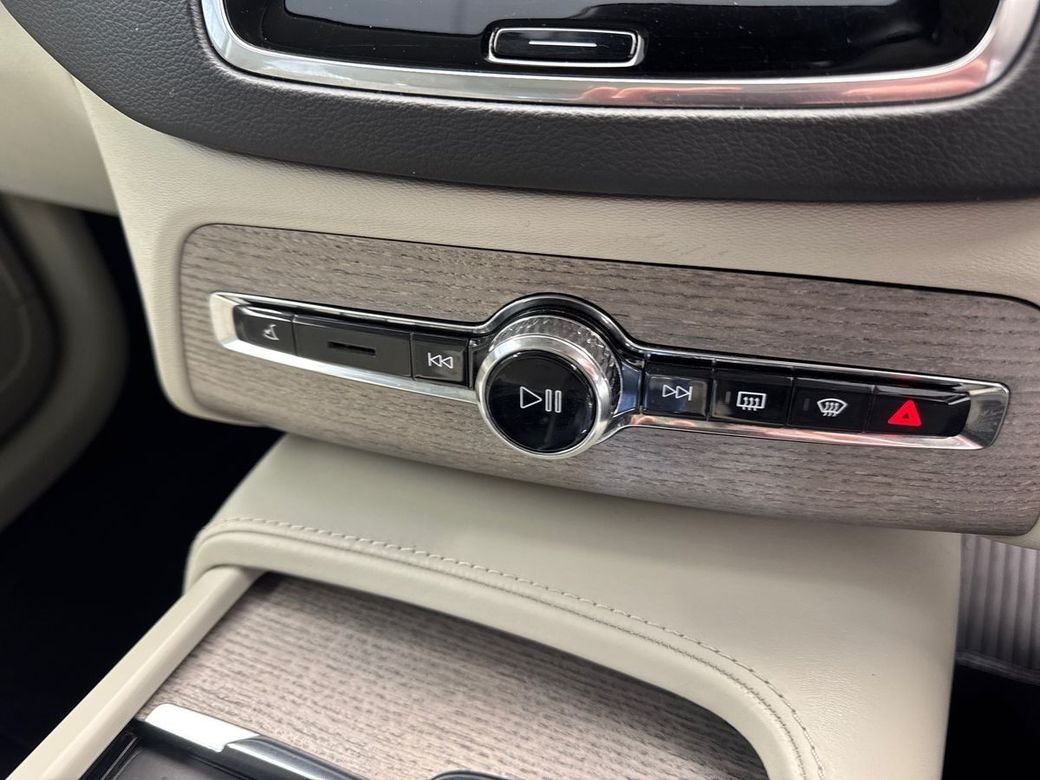 2021 Volvo XC90