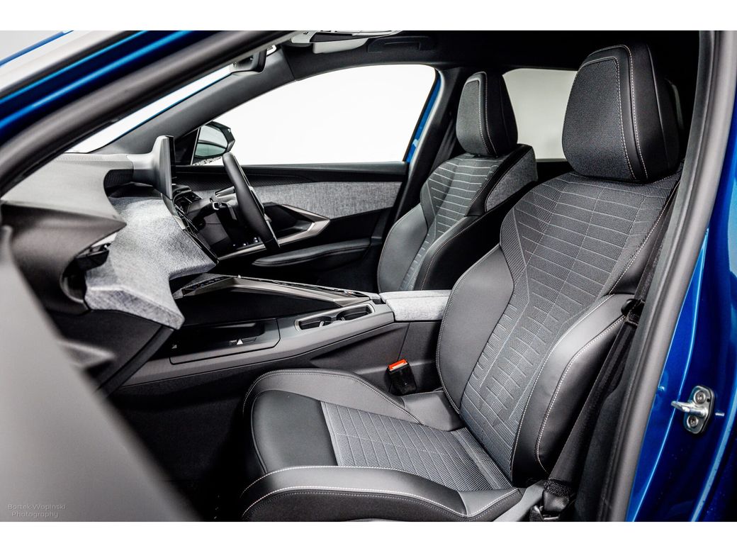 2025 Peugeot 5008