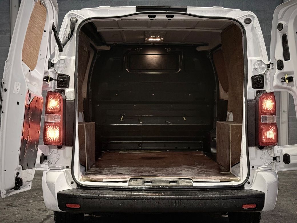 2022 Vauxhall Vivaro