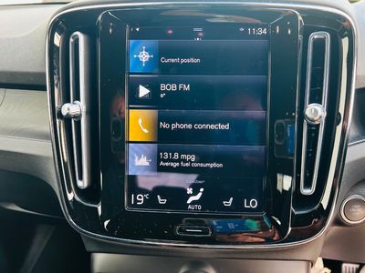 2022 Volvo XC40