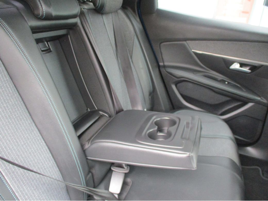 2021 Peugeot 3008