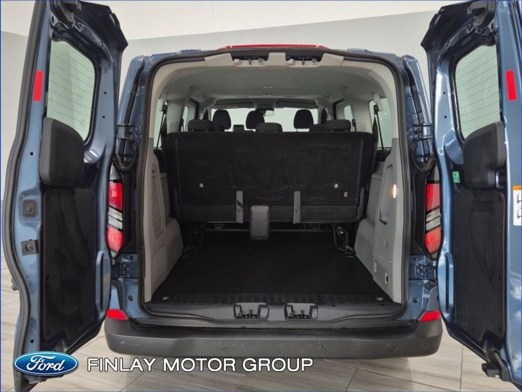 2025 Ford Tourneo Custom