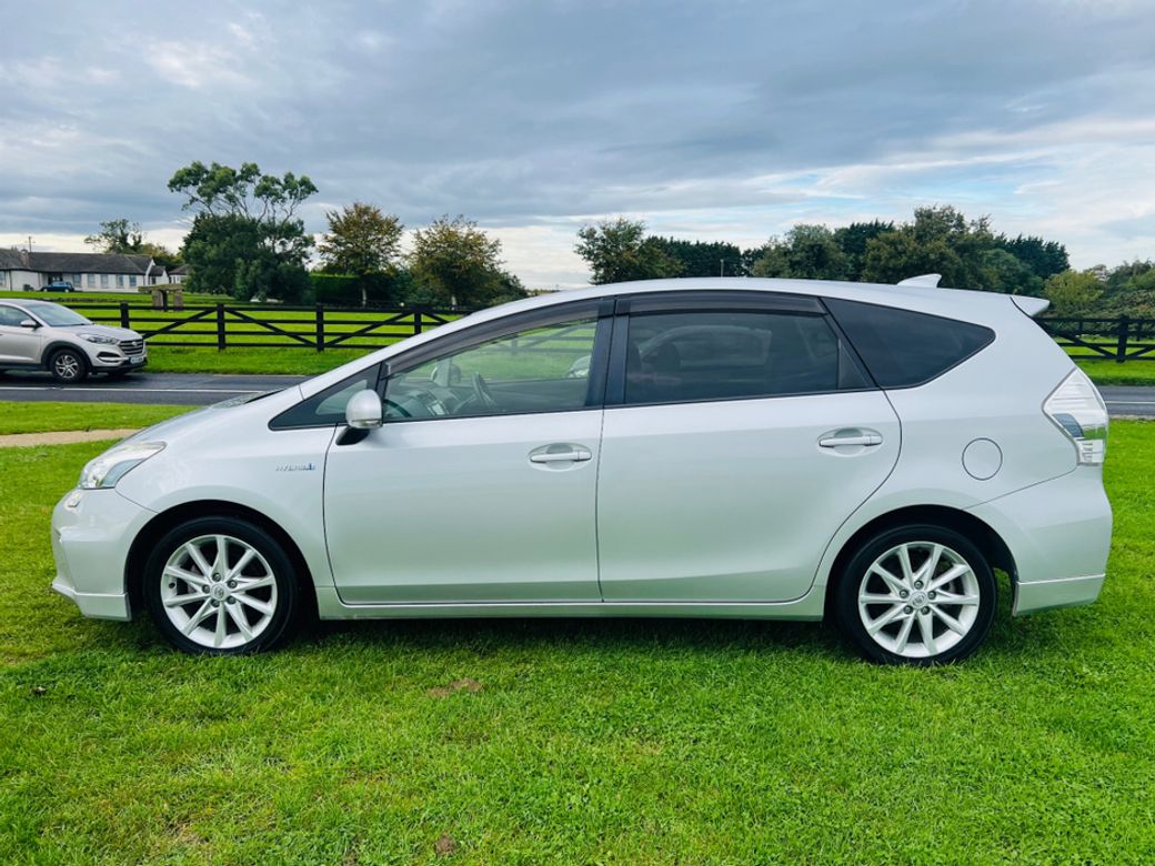2014 Toyota Prius Alpha