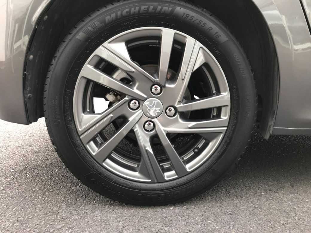 2022 Peugeot 208