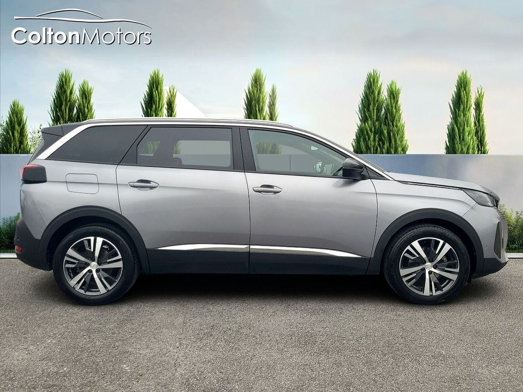 2023 Peugeot 5008