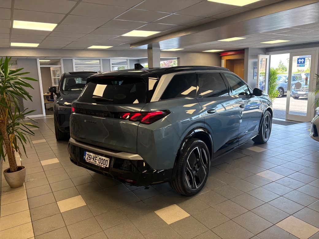 2025 Peugeot 5008