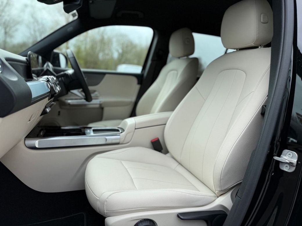 2025 Mercedes-Benz GLB Class