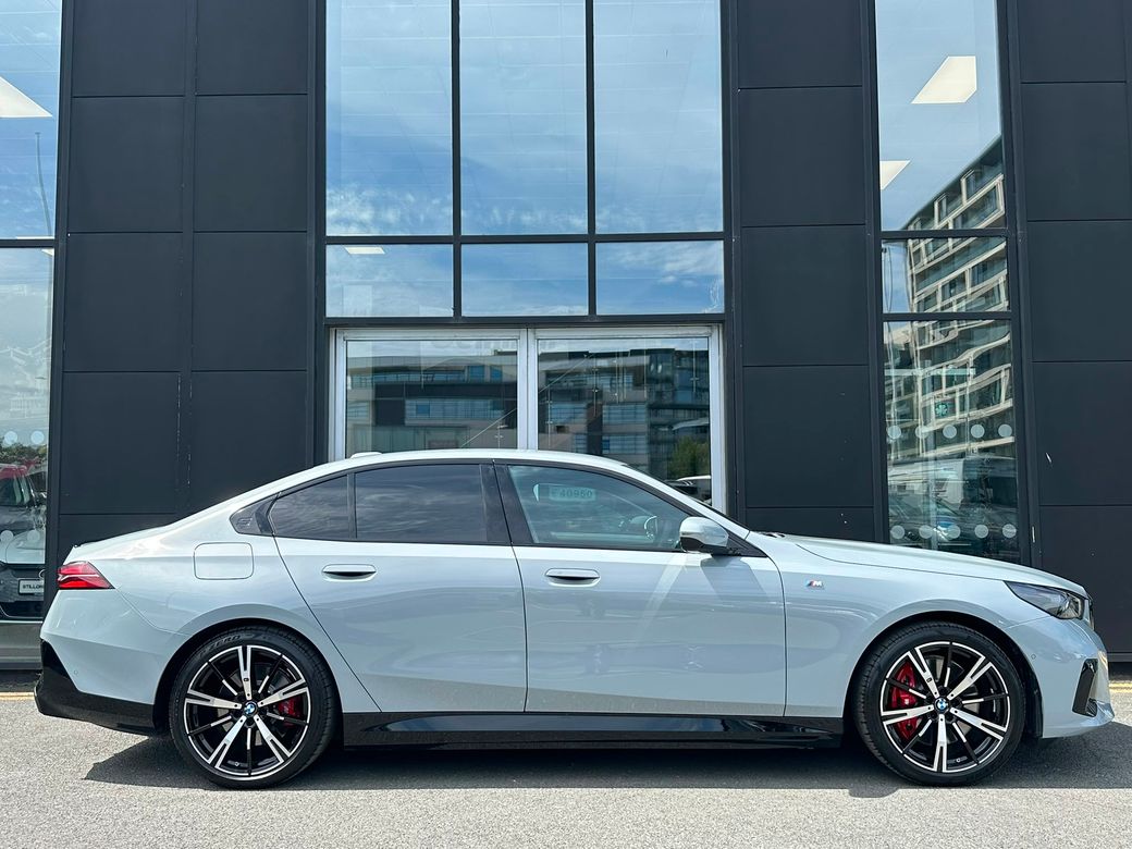 2026 BMW i5
