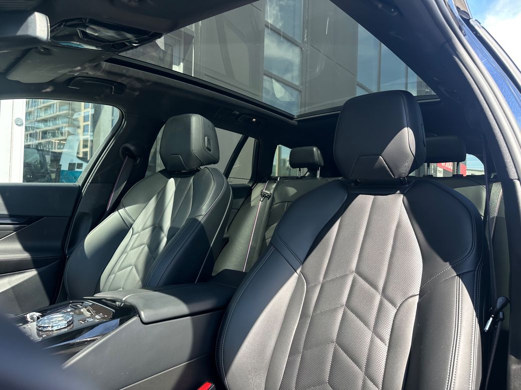 2025 BMW i5