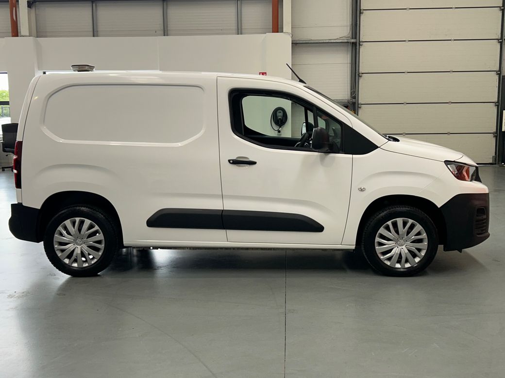 2021 Peugeot Partner