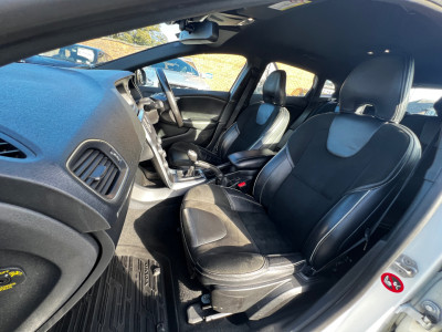 2016 Volvo V40