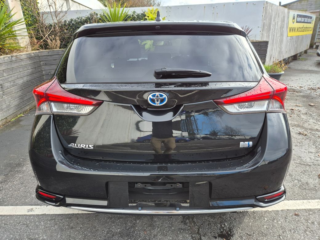 2016 Toyota Auris