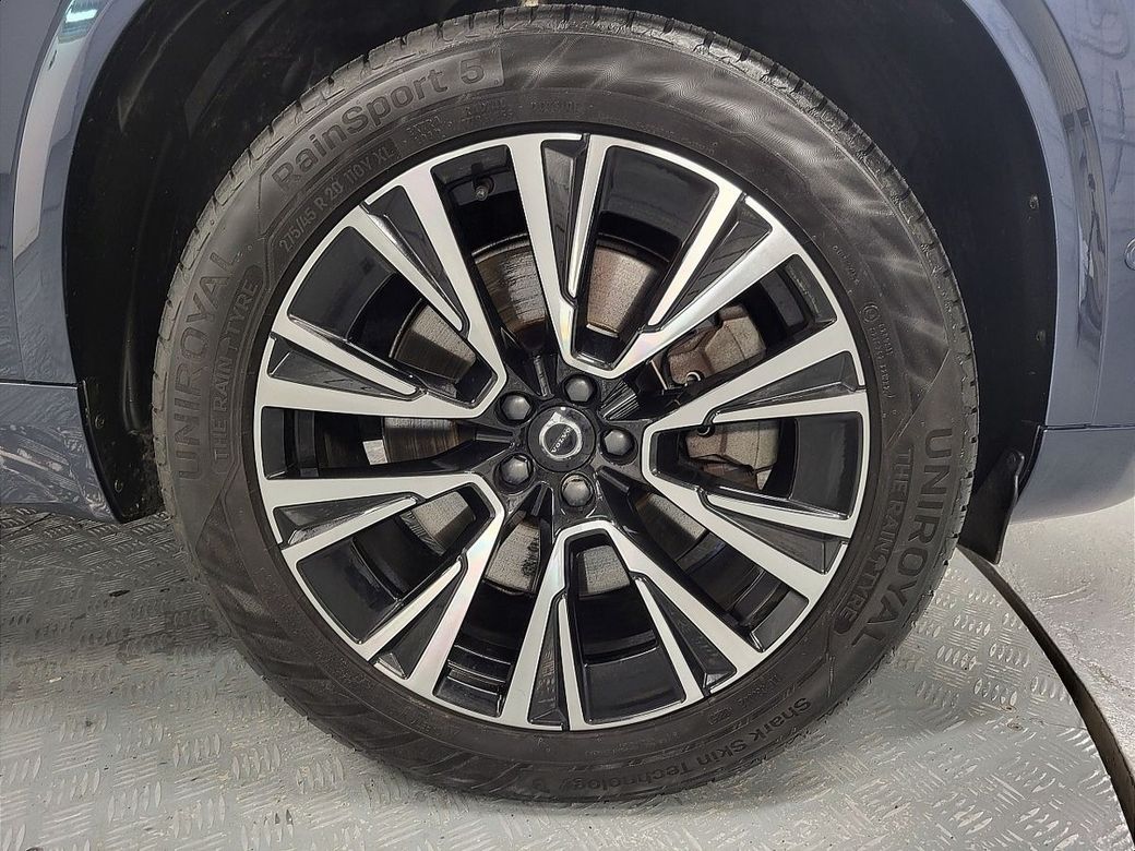 2023 Volvo XC90