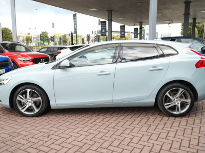 2016 Volvo V40