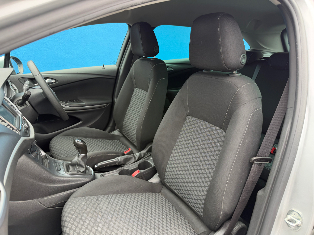 2018 Vauxhall Astra